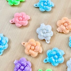 Plastic Colorful Flower Hair Clips 90s 2000s Y2K